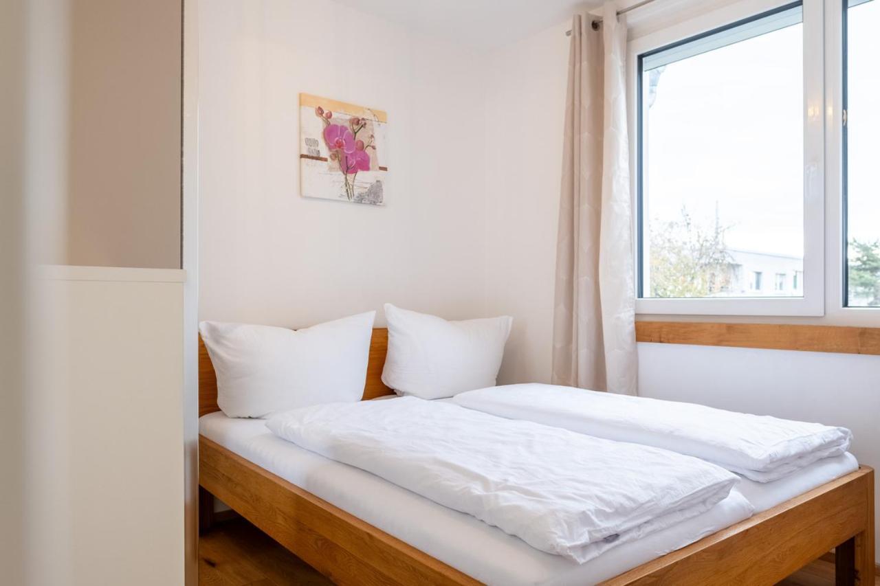 Modern Apartment W/ Cozy Balcony Near City Center เวียนนา ภายนอก รูปภาพ