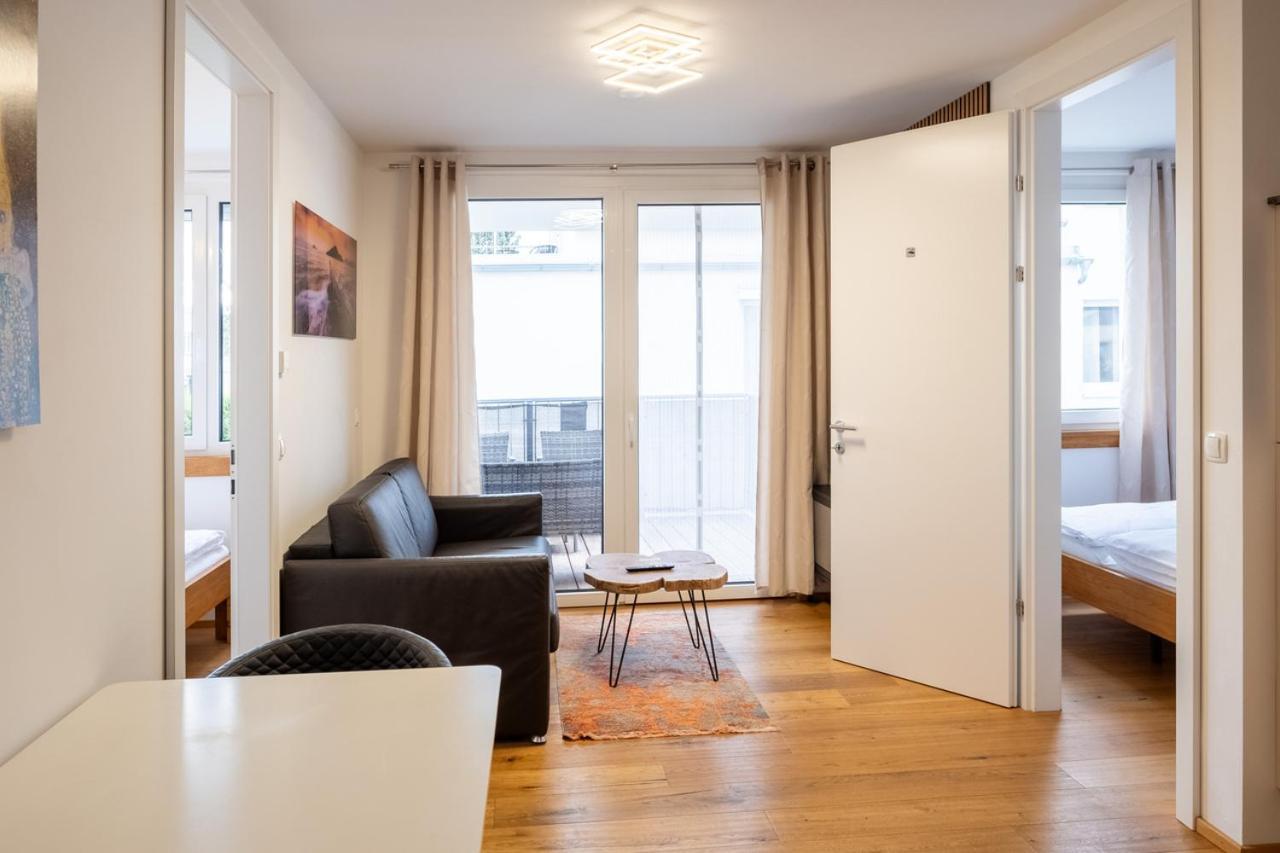 Modern Apartment W/ Cozy Balcony Near City Center เวียนนา ภายนอก รูปภาพ