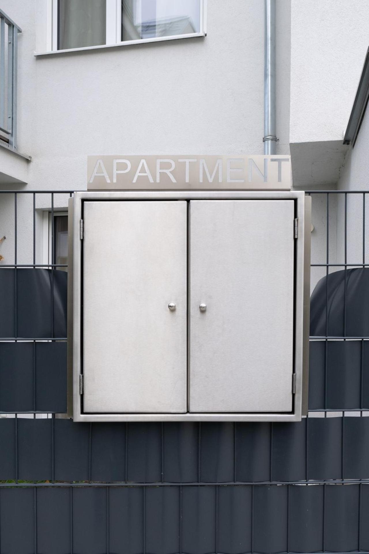 Modern Apartment W/ Cozy Balcony Near City Center เวียนนา ภายนอก รูปภาพ